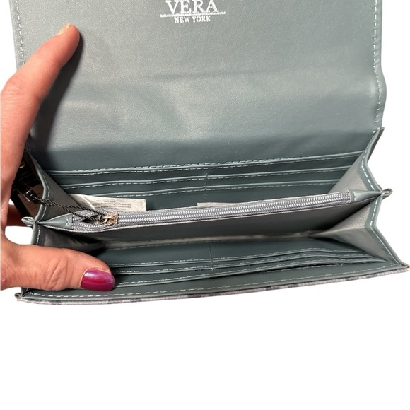 Vera New York - NWT -Women's Wallet - Picture 3 of 5